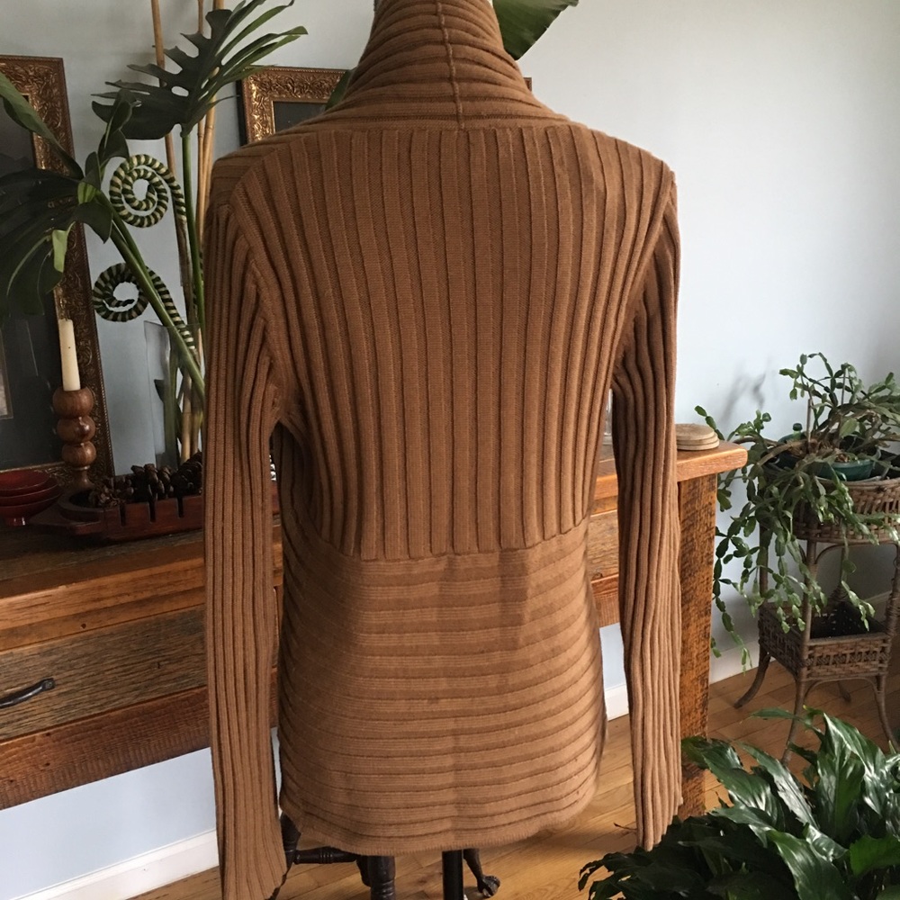 Sweater - Picture 2 of 4